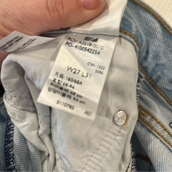 NEW Levi’s Silver Tab 90’s baggy jeans with distressing light wash size 27 - Picture 9 of 9